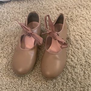 Tan tap shoes